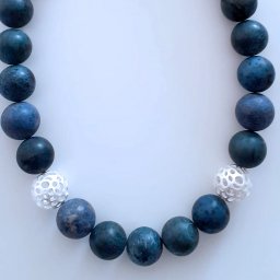 Blau